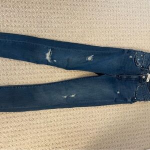 Zara  distressed stretchy skinny leg jeans